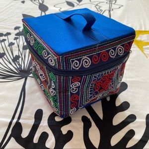 Multicolored Embroidered Small Pack